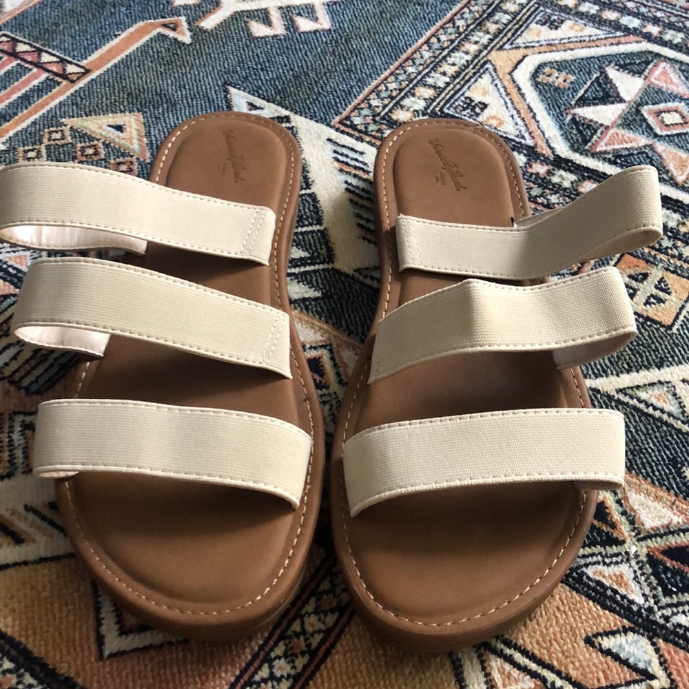 Three strap sandal slide